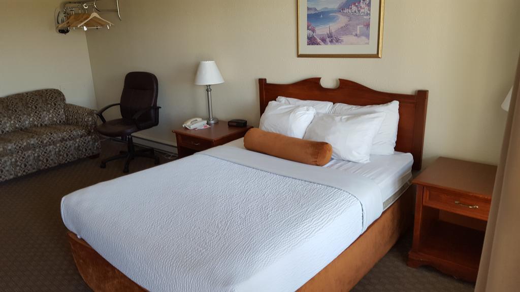 Knights Inn Lethbridge Zewnętrze zdjęcie